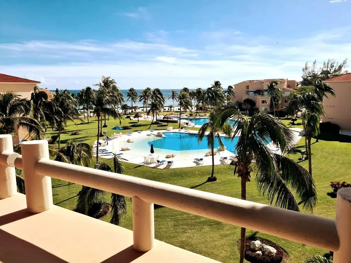 Апартаменты Magnificent Penthouse Jacuzzi, Beach Access & Wifi Пуэрто-Авентурас
