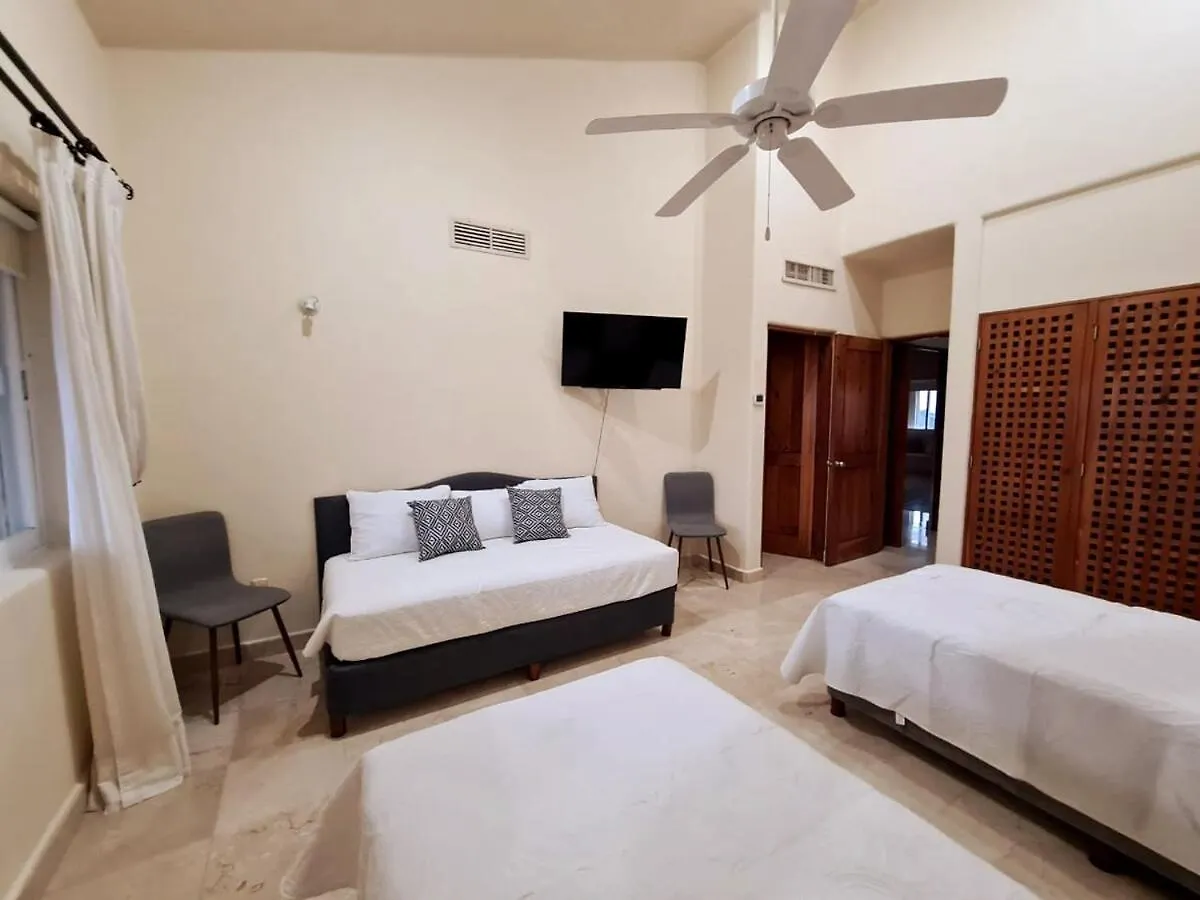Апартаменты Magnificent Penthouse Jacuzzi, Beach Access & Wifi Пуэрто-Авентурас Мексика